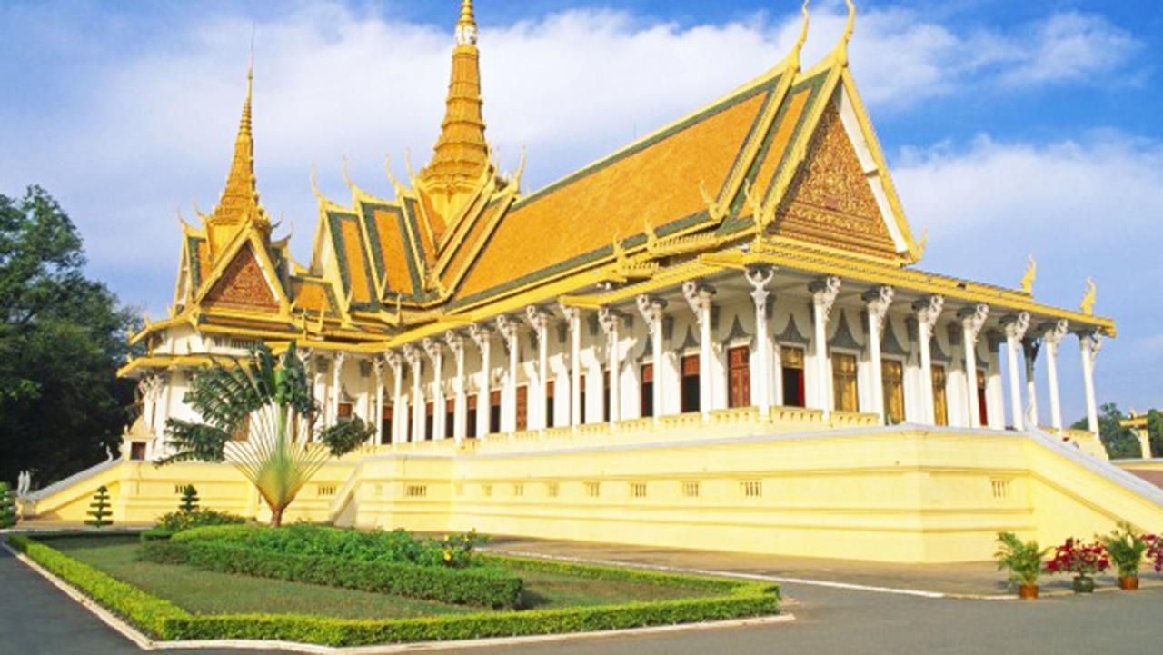 Hotel Luxury World Phnom Penh Exterior photo